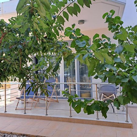 Chania Sweet Ground-Floor Apt Chrissi Akti Chania Exterior foto